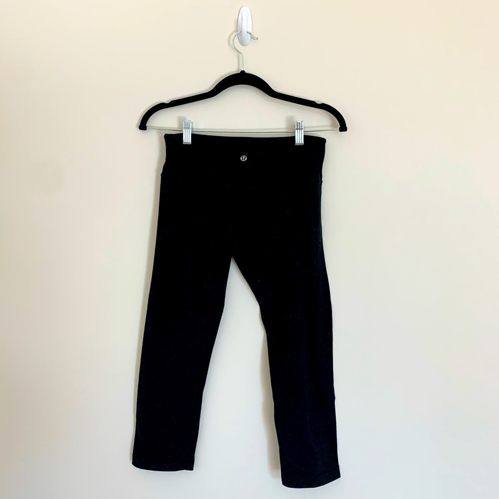 Lululemon // Crop Leggings // Black // 4